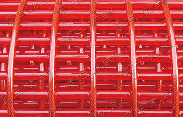 篩分設(shè)備選用聚氨酯篩網(wǎng)，高耐磨、壽命長(zhǎng)