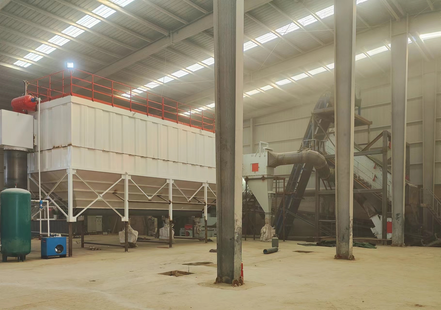 與平面制砂相比，干法制砂樓有哪些優(yōu)勢？